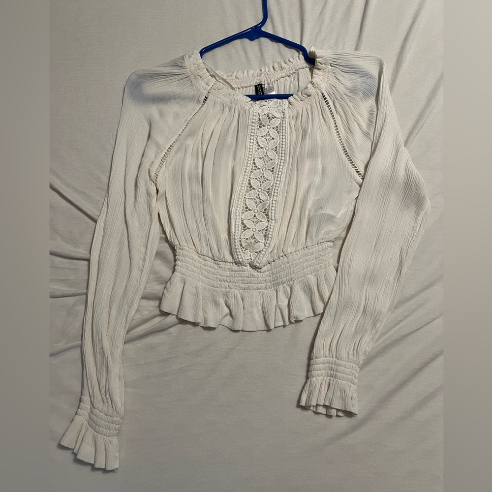 H&M Long sleeve cropped shirt size 4